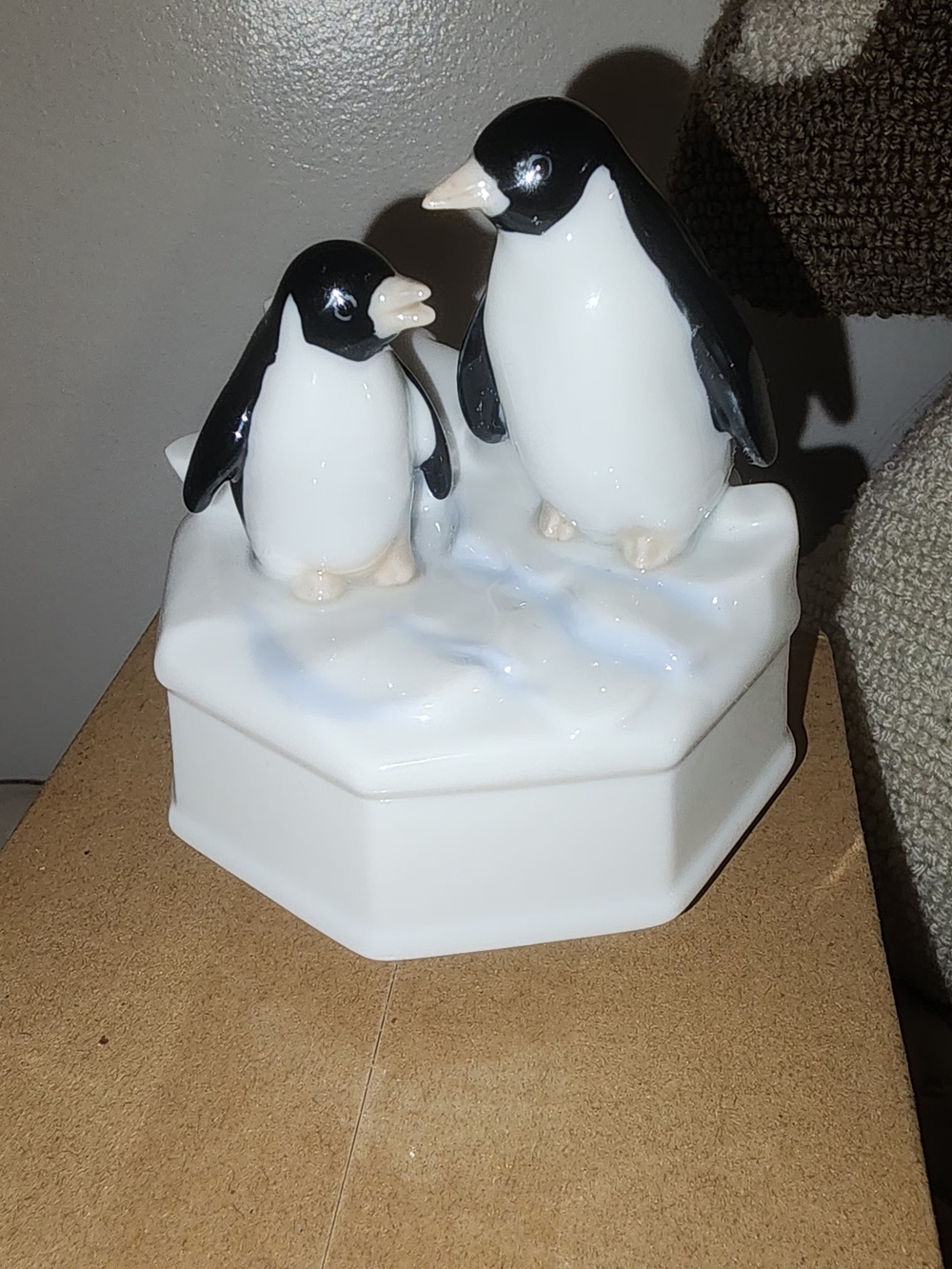 Otagiri Black & White Porcelain Penguin Pair on Octagonal Base Music Box